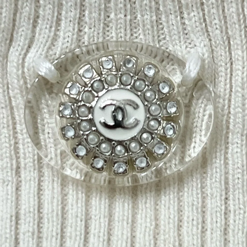 Chanel Sweater Soft Wool Womens 38 (6) Cream Ruffle Tiered Logo Pullover France